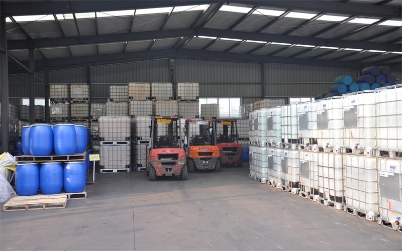 Chất định cỡ trung tính alkyl ketene dimer AKD Nhũ tương làm giấy văn hóa như giấy lưu trữ và giấy in